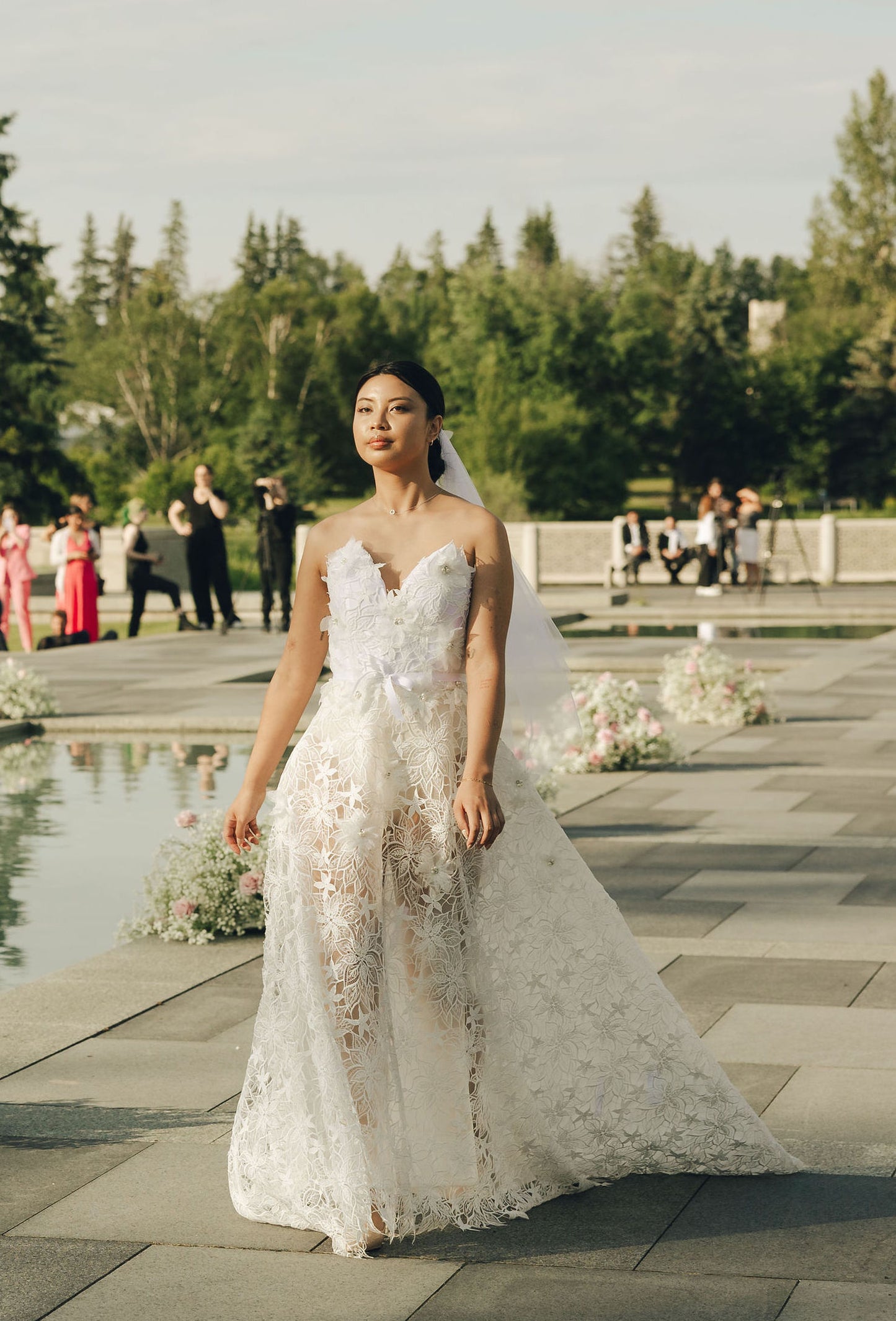 DELICATE GUIPURE LACE WEDDING DRESS