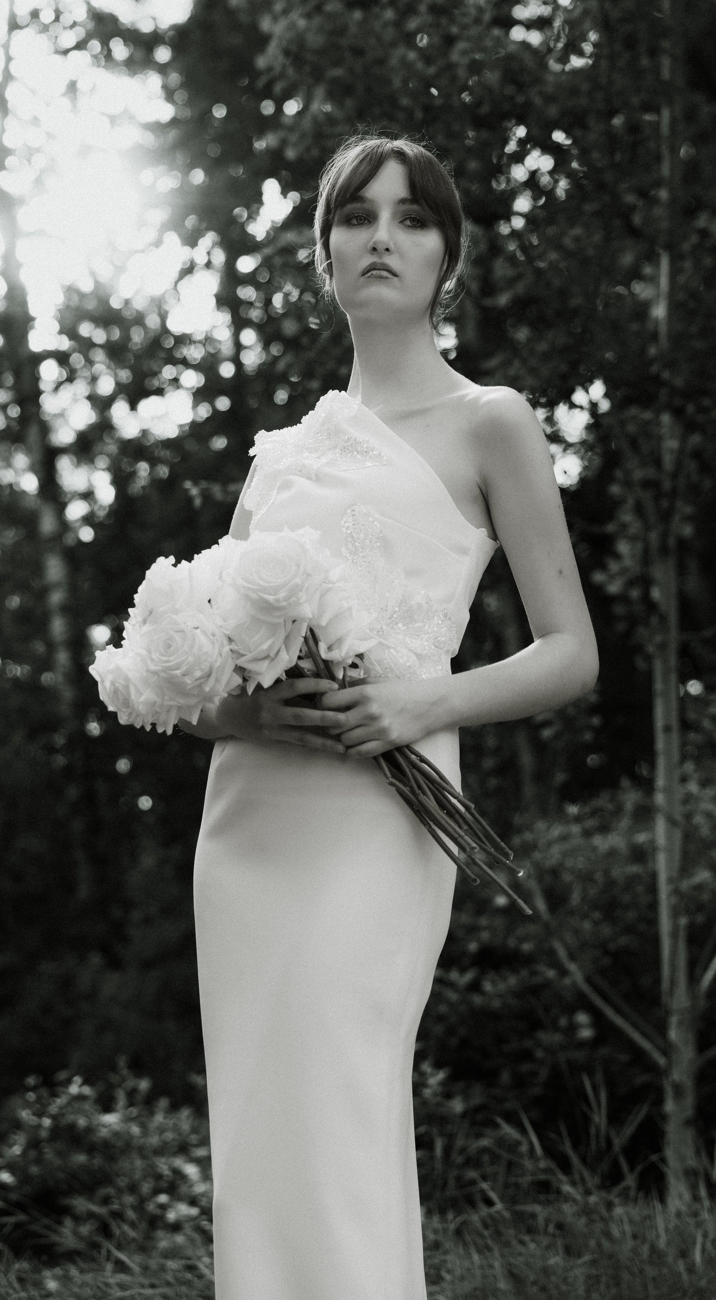 APPLIQUE WEDDING DRESS